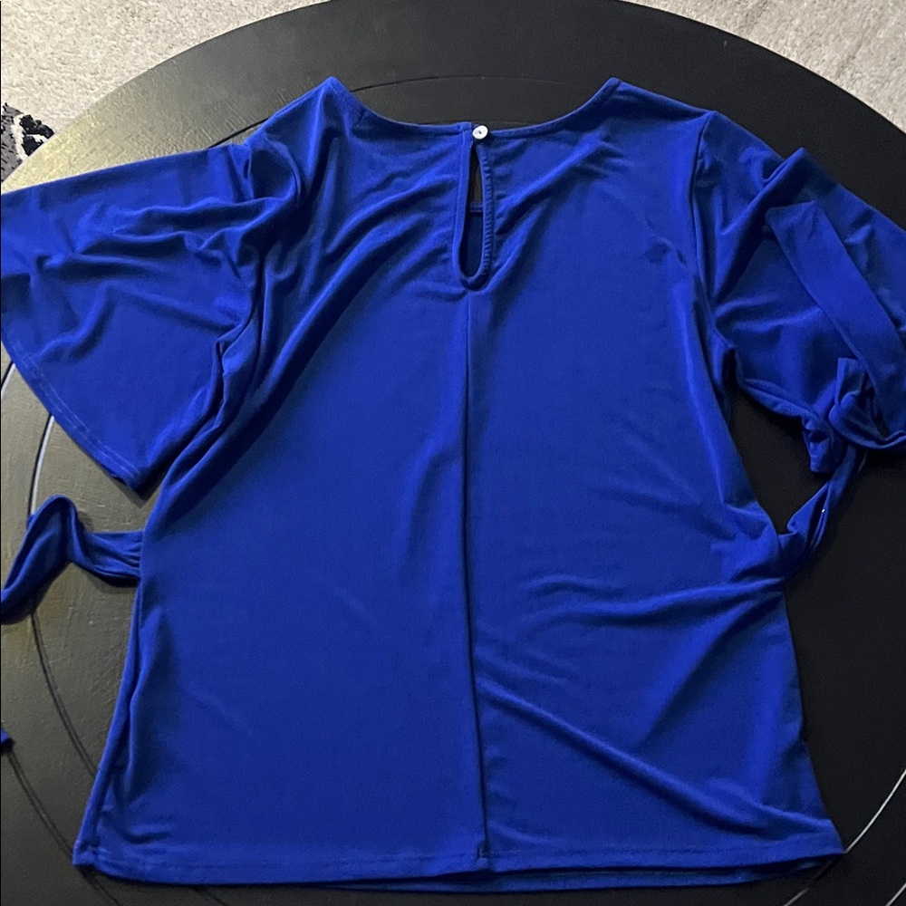 💁‍♀️👚WOMENS  Royal Blue Women's Blouse new without tags 🏷️ - Picture 4 of 7